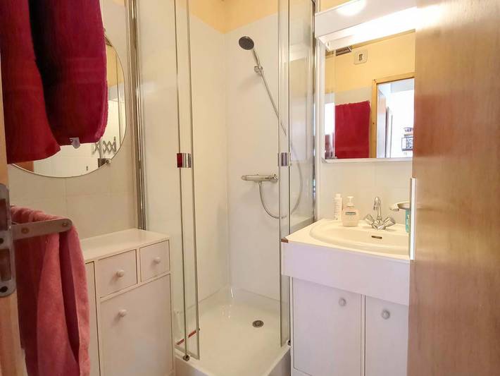 Gîte pour 6 personnes dans Office De Tourisme De Champagny En Vanoise - 4