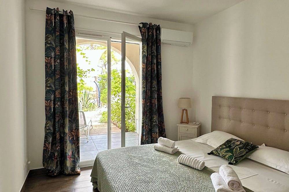 Frente al mar, excelente villa T2, lido de la Marana, ubicación única. in Biguglia, Región de Bastia