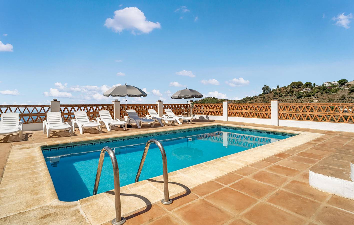 Apartment mit Meerblick, Pool, Terrasse und Parkplatz in El Torrox in Torrox, Cordillera Penibética