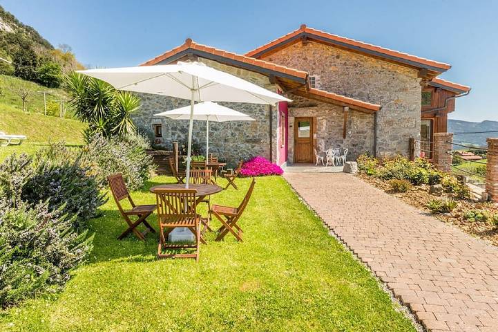 Gîte pour 4 personnes, avec Balcon et Jardin