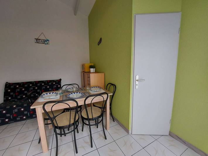 Ganze Wohnung, Renovierte 2-Zimmer-Wohnung mit Mezzanine, direkter Strandzugang, privater Parkplatz! in Marseillan, Mittelmeerküste (Frankreich)