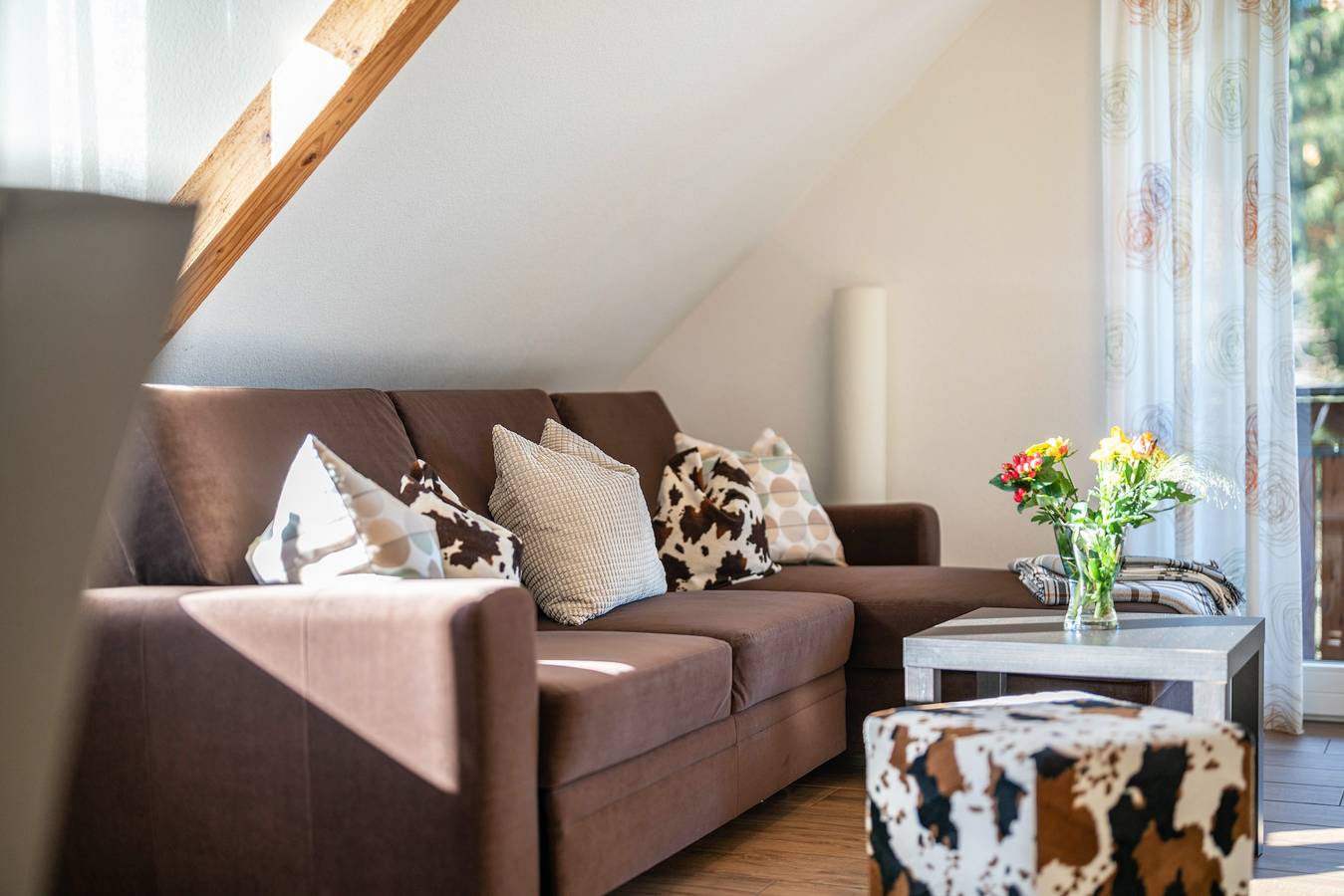 Ganze Wohnung, Ferienwohnung Heuboden" mit gemeinsamer Terrasse, Gemeinschaftsgarten und Wi-Fi in Winden im Elztal, Südschwarzwald