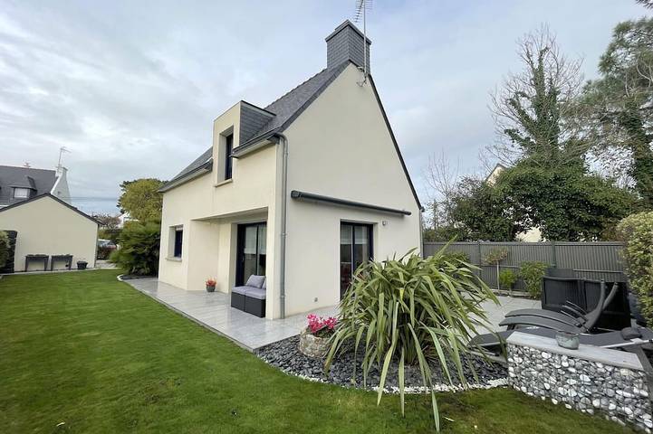 Location de vacances pour 9 personnes, avec jardin dans Plage Kerfontaine