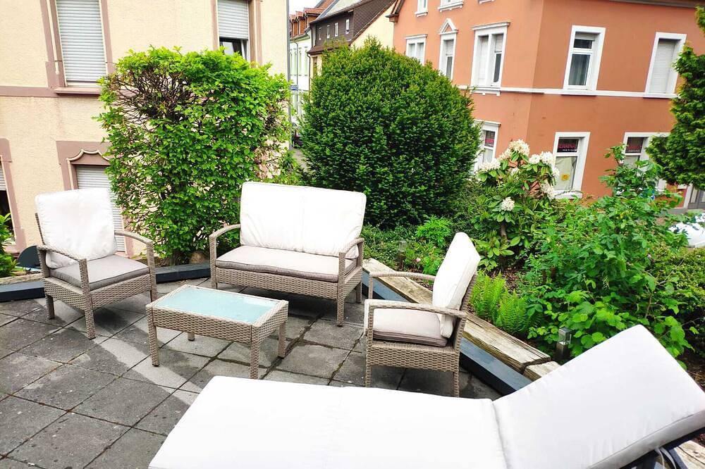 Ganze Wohnung, Kl3: Stylish Downtown Apt + Rooftop Terrace, Walk to Bars & Restaurants! in Kaiserslautern, Saar-Nahe-Bergland