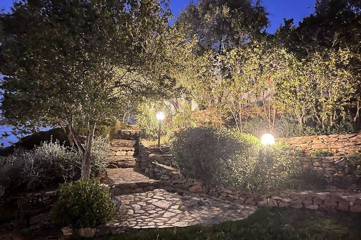 Casa vacanza per 6 persone, con terrazza e giardino in Torpè