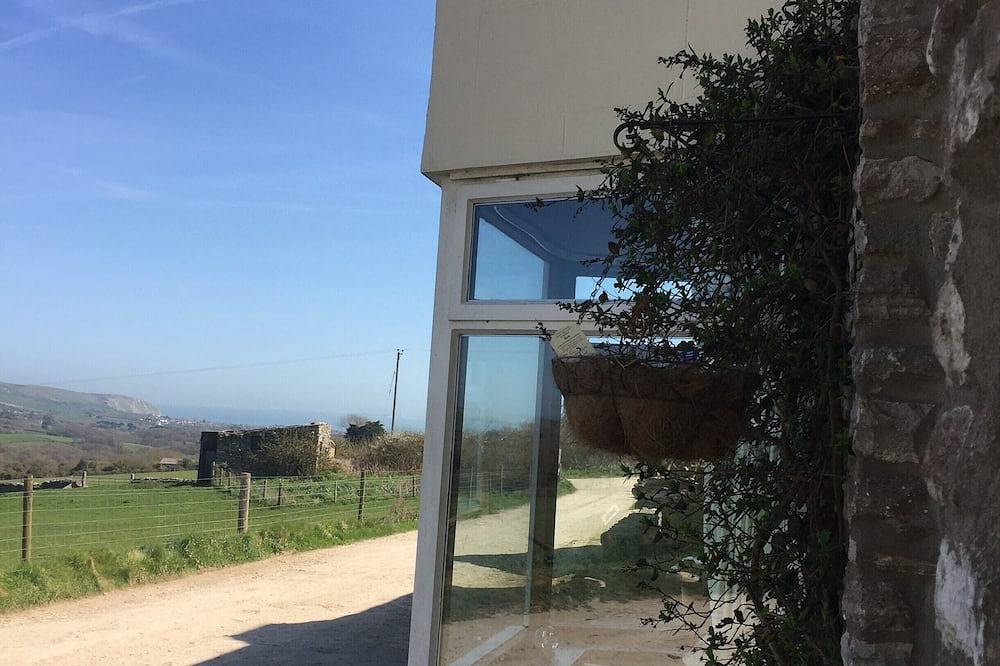 Purbeck cottage near Swanage &  Studland -  views of Corfe and I of Wight in Dorset