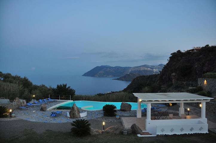 Appartamento vacanze per 4 persone, con piscina e giardino - 1