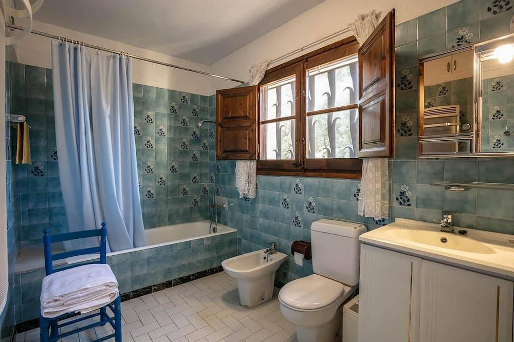 El Xalet del Priorat in Escaladei, La Morera de Montsant