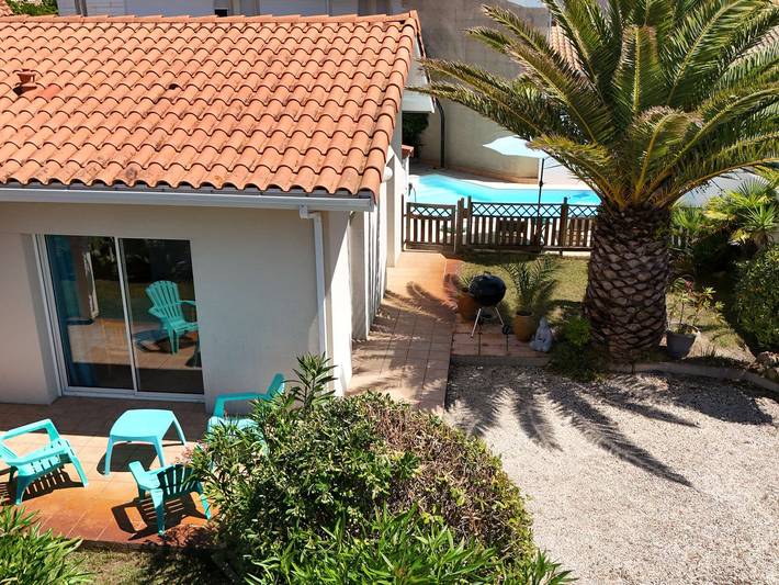 Villa pour 6 personnes, avec Terrasse ainsi que Jardin et Piscine dans Biscarrosse Plage