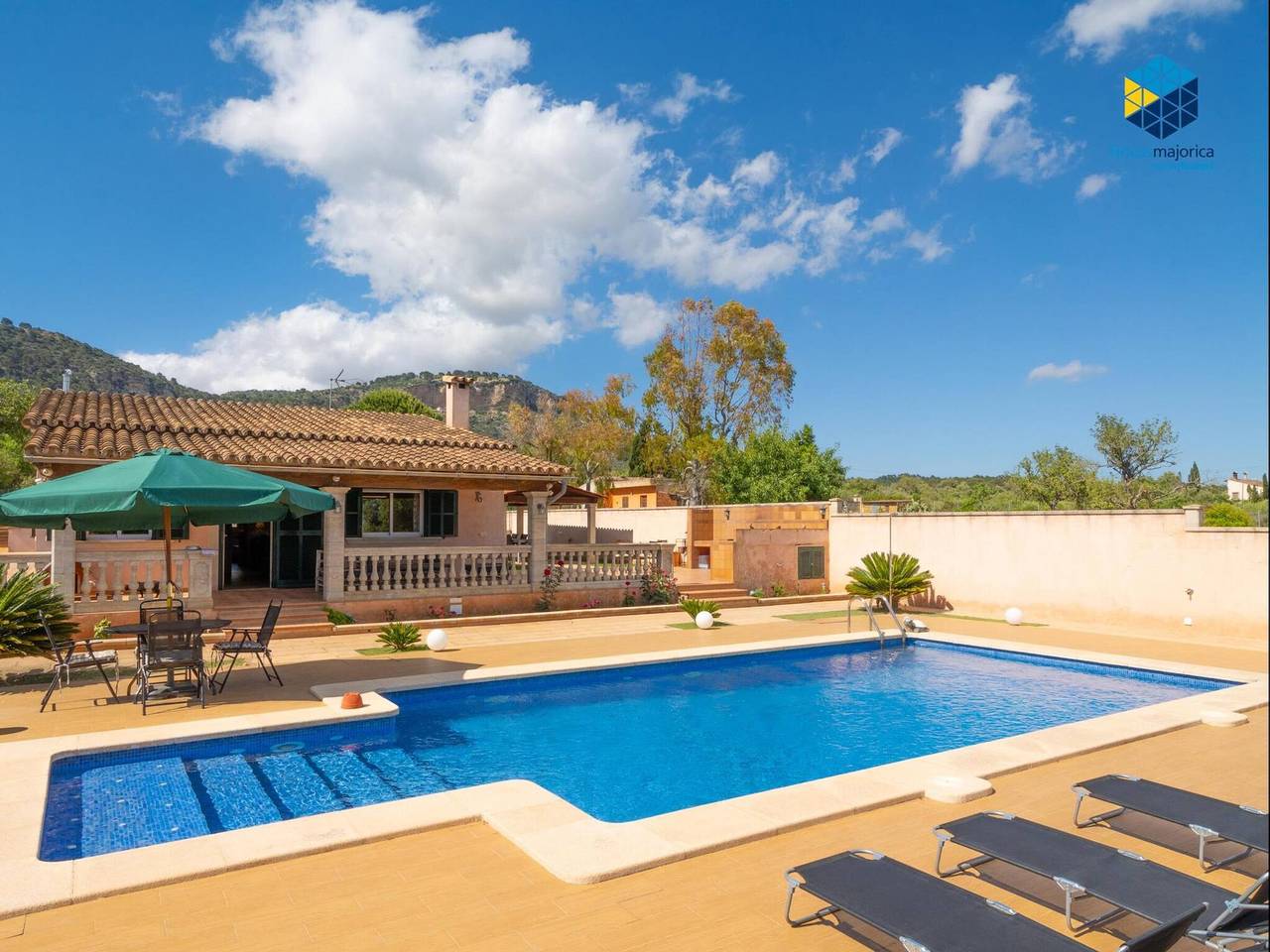 Familienhaus in Llucmajor mit Pool und Jacuzzi in Llucmajor, Mallorca Süden