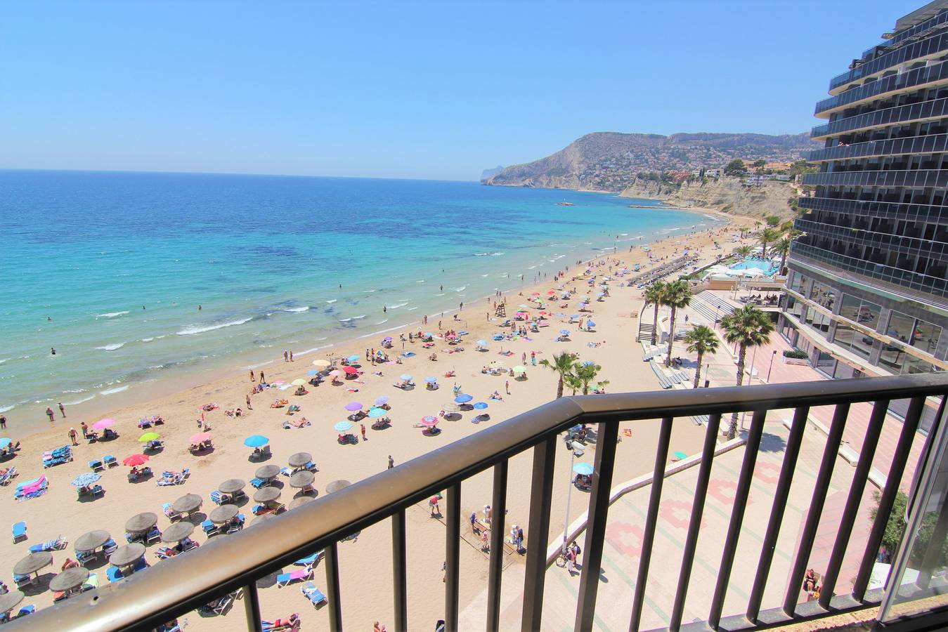 Entire apartment, -1ºlínea Playa-Wifi y Garaje Gratis. in Calpe Old Town, Calpe