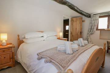 Log Cabin for 2 People in Bassenthwaite, Cumbria, Photo 1
