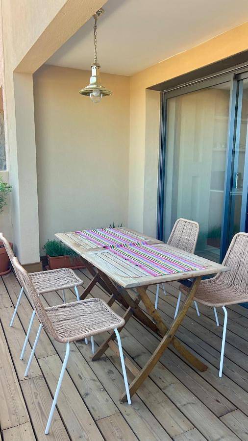 Gîte pour 6 personnes, avec vue et terrasse, animaux acceptés dans Plage de l'Ayguade - 4