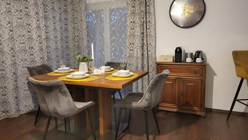 Ferienwohnung für 4 Personen, mit Terrasse und Garten sowie Ausblick in Waldbröl