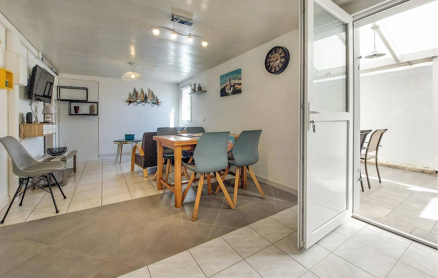 Charmante Ferienwohnung mit Garten, WLAN und Parkplatz in der Nähe des Strandes von Port Notre-Dame in Rivedoux-Plage, Ile de Re