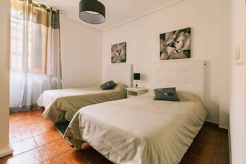 Casa rural (alquiler íntegro) Centro Río Lobos para 6 personas in Hontoria del Pinar, Provincia de Burgos