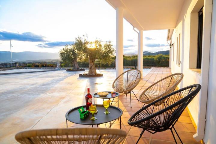 Chalet para 11 personas, con vistas además de piscina y jardín, Se admiten mascotas en Valle de Almanzora - 2