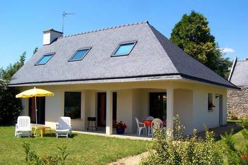 Gîte pour 4 personnes, avec terrasse et jardin à Plouhinec (Morbihan)