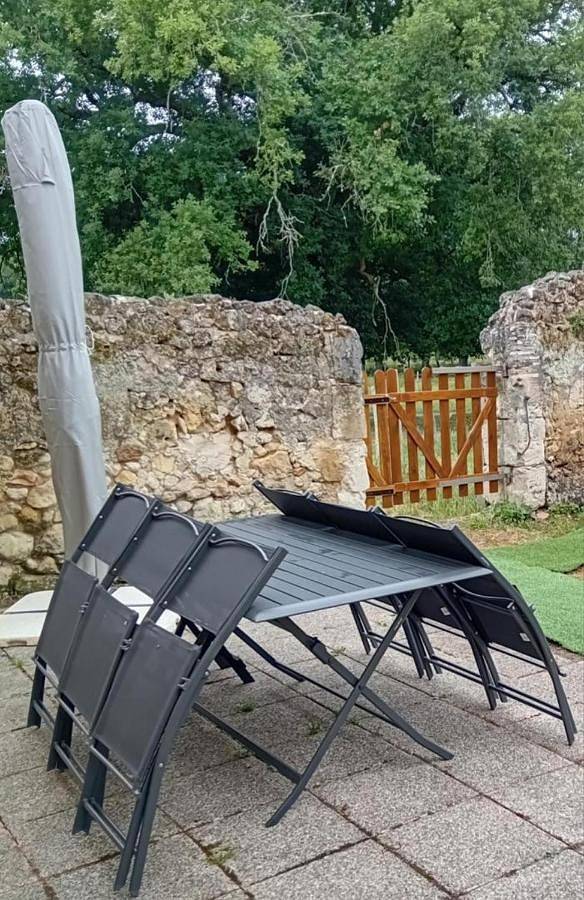 Location de vacances pour 6 personnes, avec jardin et terrasse à Saint-Front-de-Pradoux - 4