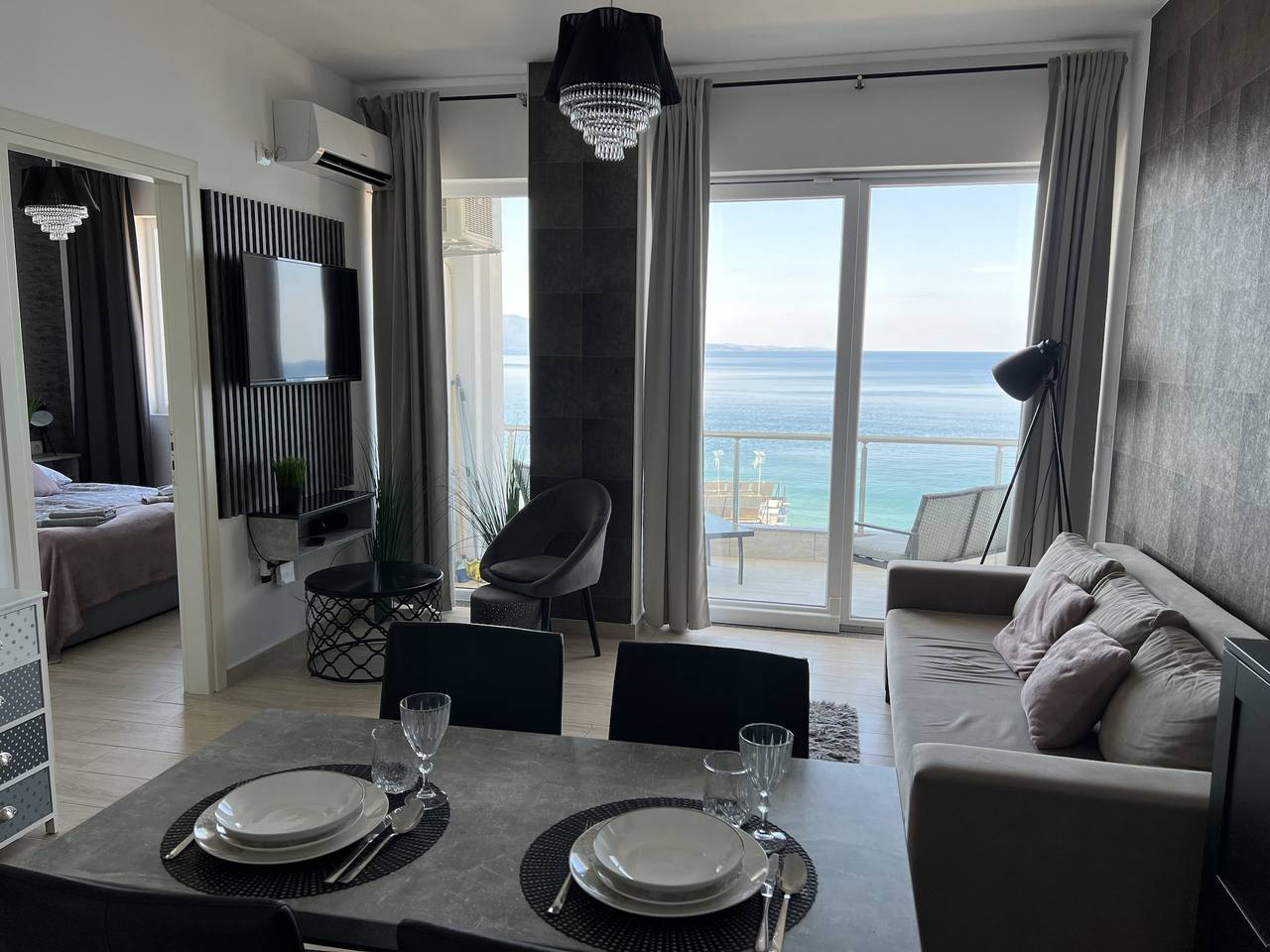Ganze Wohnung, Ferienwohnung für 3 Personen mit Balkon in Sarandë, Vlorë