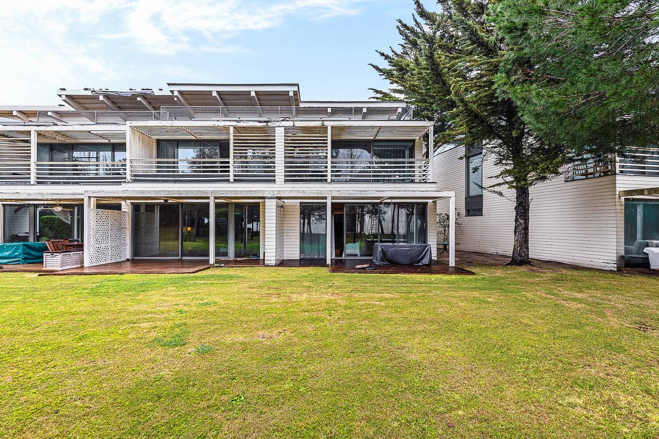 Villa 'Sunny Villa' with Sea View, Wi-Fi and Air Conditioning in Praia Tróia Mar, Carvalhal