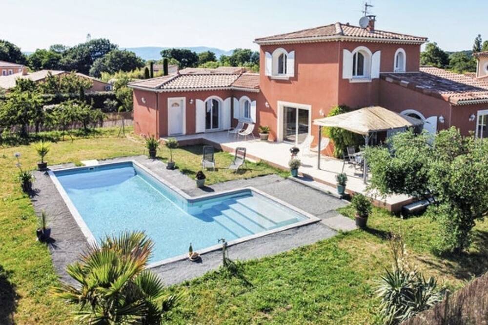 Belle Villa Pour 8 Personnes Avec Piscine Privée Dans le Golf de la Valdaine in Montboucher-sur-Jabron, Nyons und Umgebung