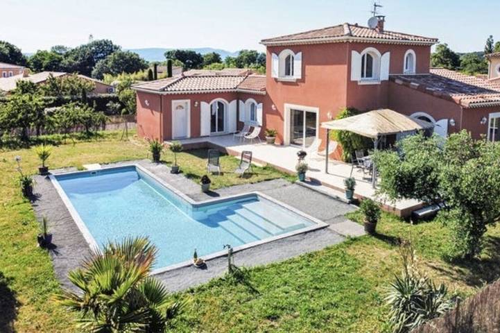 Villa pour 8 personnes, avec terrasse et jardin, animaux acceptés