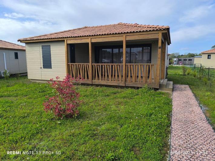 Location de vacances pour 4 personnes, avec piscine et bassin pour enfant ainsi que sauna et jardin à Saubrigues - 2