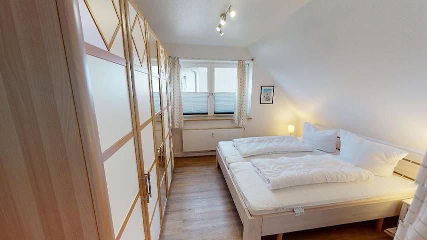 Ganze Wohnung, Gemütliche Ferienwohnung mit Balkon im Hörnum Hüs in ruhiger, strandnaher Lage. in Nordfriesische Inseln (Schleswig-Holstein) (Schleswig-Holstein), Hörnum