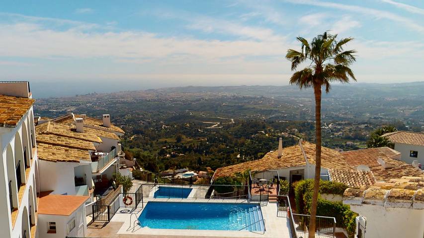 Apartment for 5 people, with Terrace and Pool in Mijas Pueblo