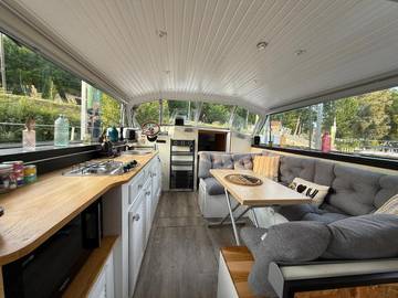 Bateau pour 4 personnes, avec vue sur le lac ainsi que vue et terrasse dans Seine-et-Marne