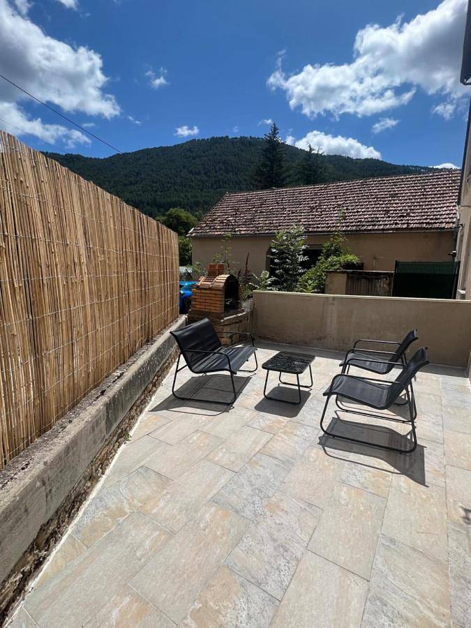 Appartement entier, One-Bedroom Apartment in Mende, Parc national des Cévennes