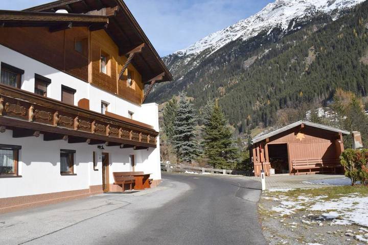 Ferienhaus für 8 Personen, mit Ausblick und Garten im Pitztal - 2
