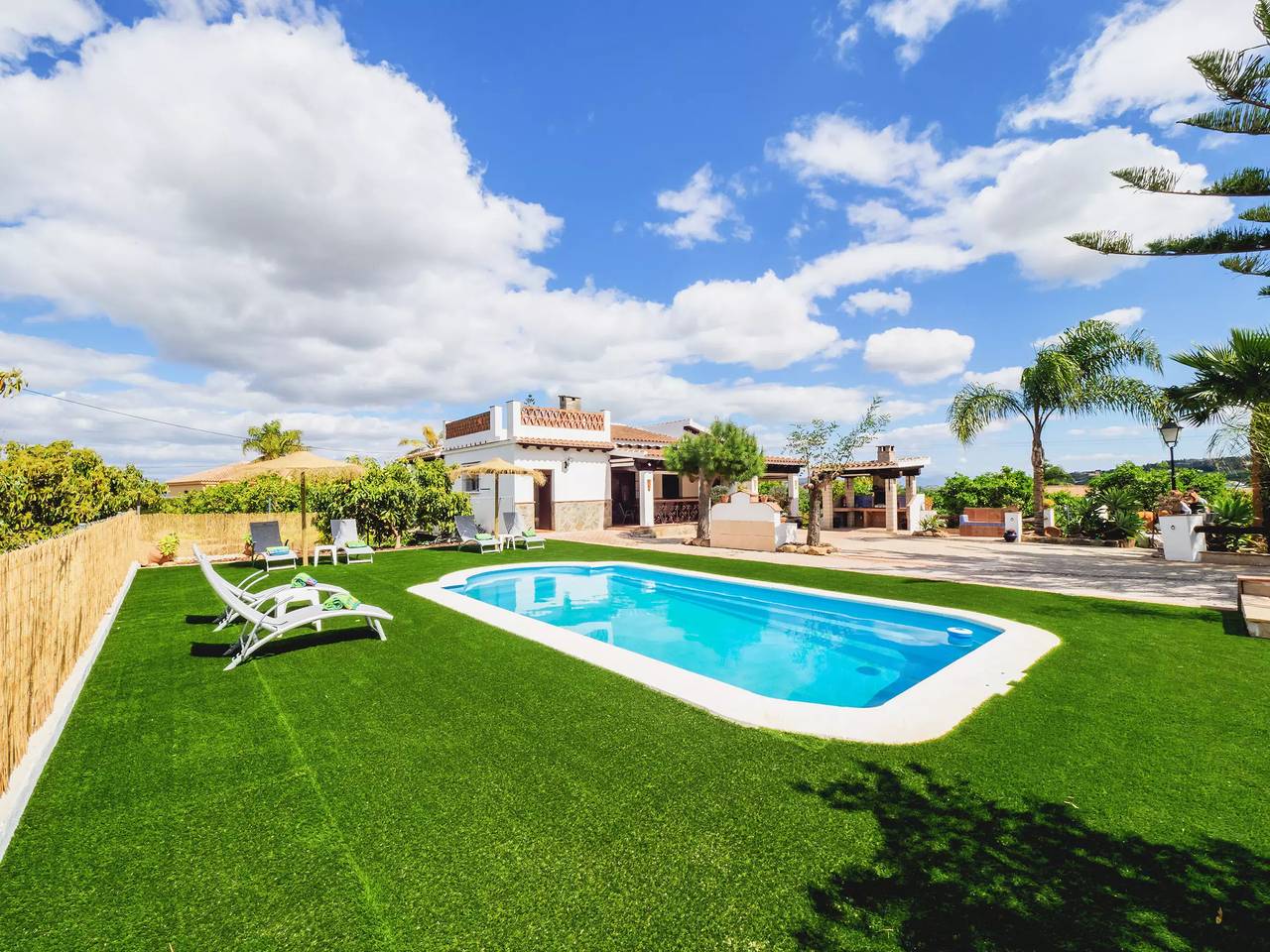 6 personas in Alhaurín el Grande, Provincia de Málaga