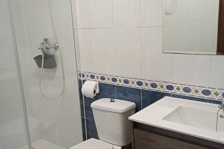 Apartamento entero, Bueu: Apartamento vistas al mar y al campo a 300m. de la playa, 5  personas, wif in Praia de Beluso (Bueu), Bueu