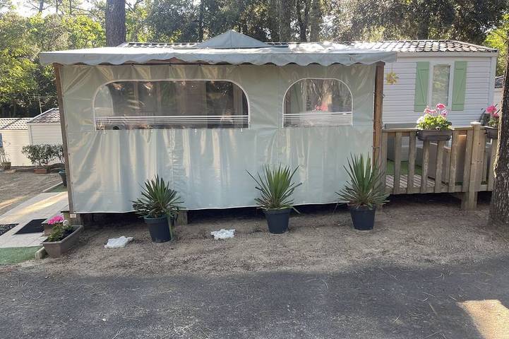 Camping pour 6 personnes à Saint-Georges-de-Didonne - 2