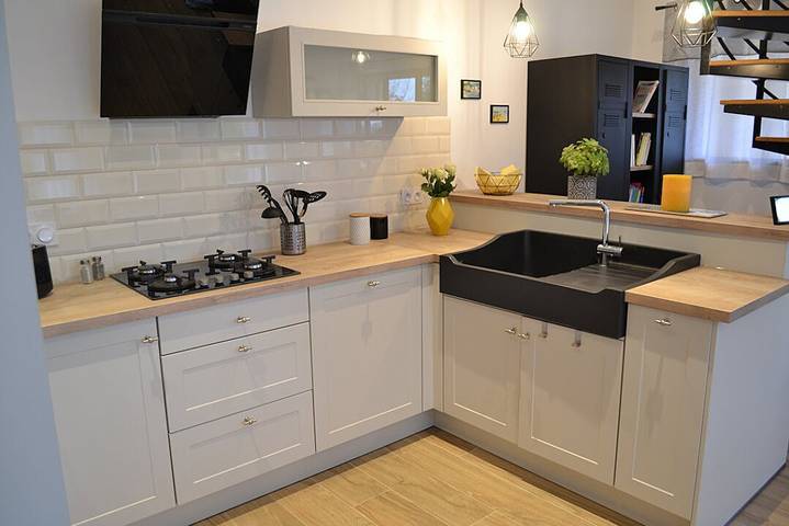 Gîte pour 5 personnes, avec jardin ainsi que terrasse et piscine à Mont-Dol - 4