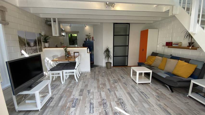 Ferienhaus für 3 Personen, mit Terrasse und Sauna sowie Balkon/Terrasse in Goeree-Overflakkee - 2