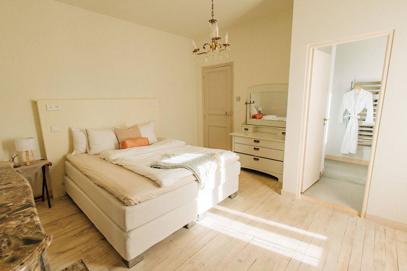 5 Bed Villa - Sleeps 10 - Pets - Pool - Parking in Saint-Jean-Pla-de-Corts, Región Céret