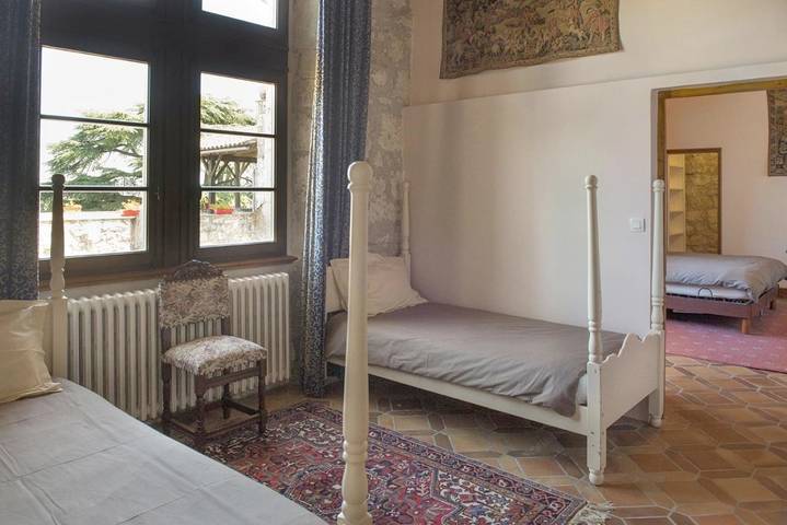 Gîte pour 10 personnes, avec jardin ainsi que vue et piscine à Saint-Eutrope-de-Born - 3