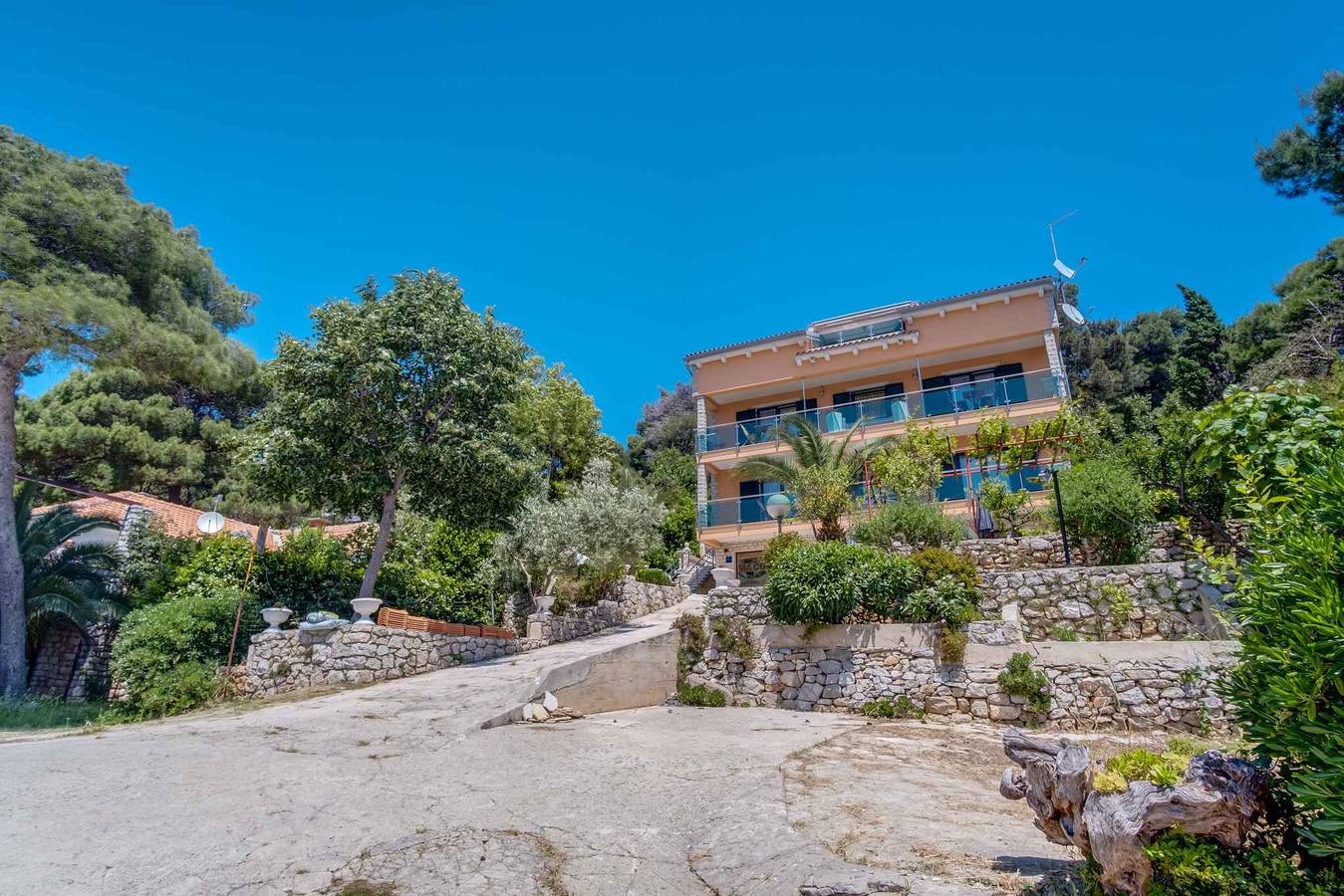 Apartamento vacacional entero, Apartamento de vacaciones a solo 30 m de la playa  in Mali Lošinj, Losinj