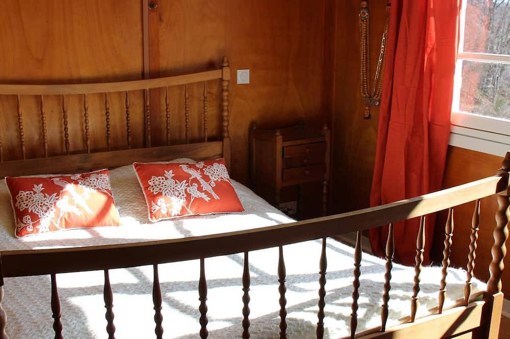 Confortable chalet 6 ch dans le parc des volcans d'Auvergne in Ceyssat, Parc naturel régional des Volcans d'Auvergne