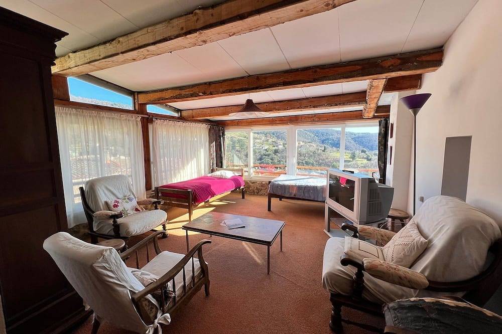 Appartement entier, Le Pailler Haut d'Ardaillers in Val-d'Aigoual, Parc national des Cévennes