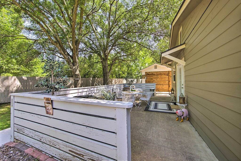 Cozy Canton Residence w/ Great Outdoor Space! in Canton, Van Zandt County