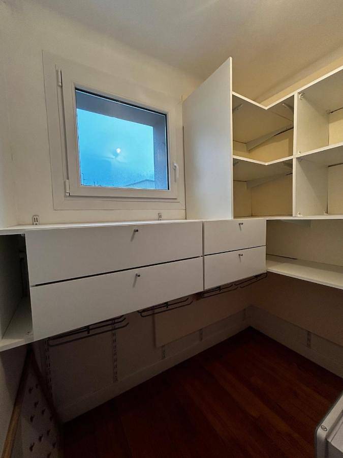 Two-Bedroom House in Calais, Région de Calais