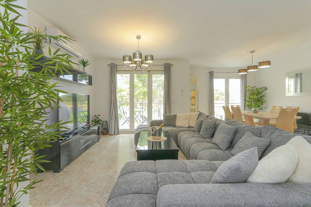 Ganze Wohnung, Presidential suite in the Plaza of Villamartin. Front line Golf. No noise. in Brisas y Golf, Orihuela
