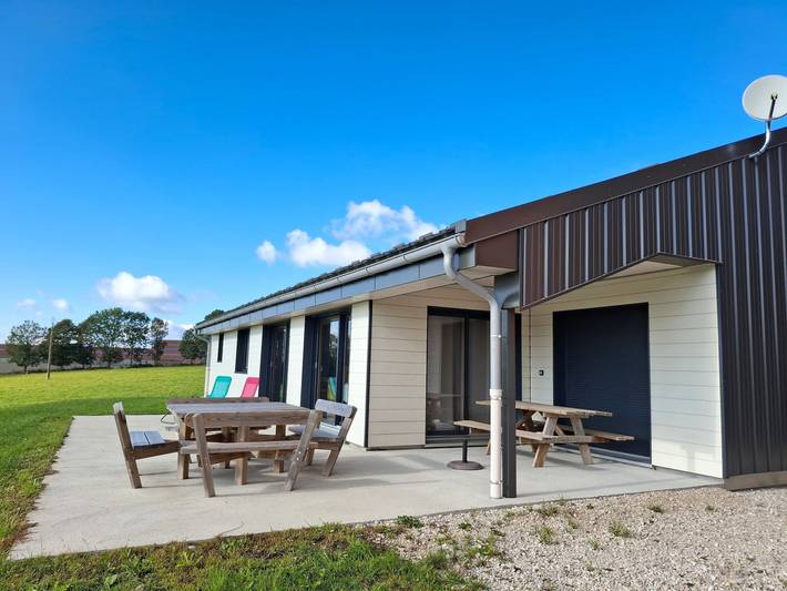 Location de vacances pour 9 personnes, avec Terrasse et Jardin à Longcochon