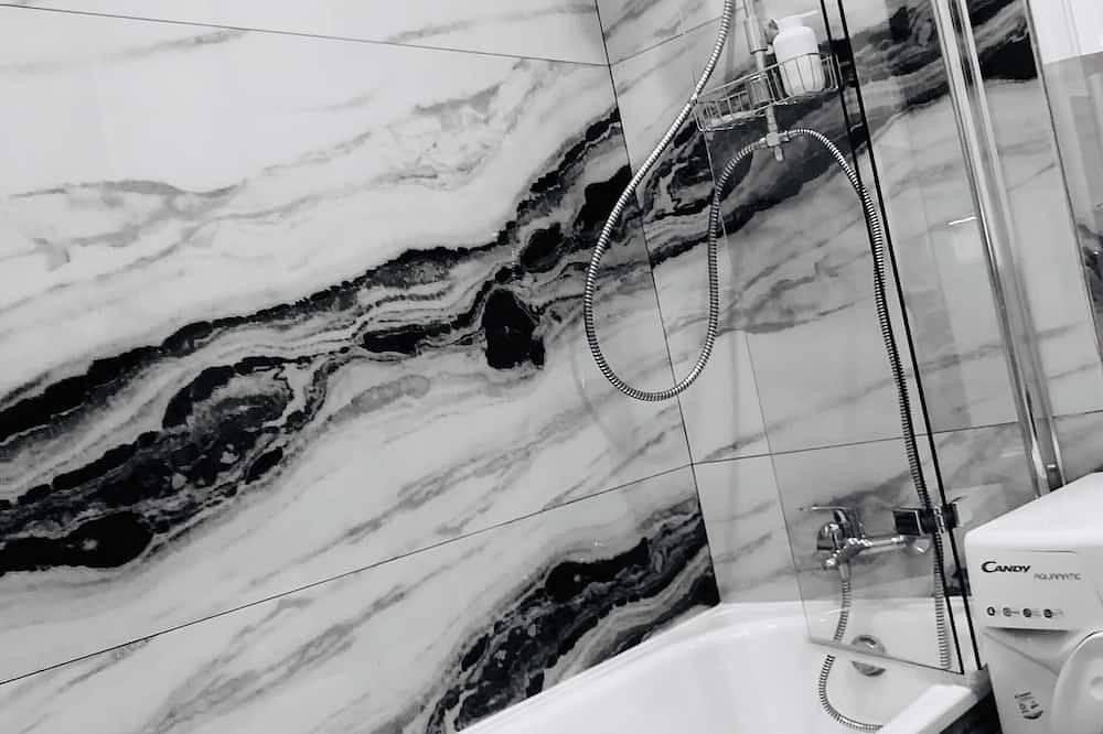 Ganze Wohnung, Art Harmony non smoking studio with a terrace in Radom, Masowien