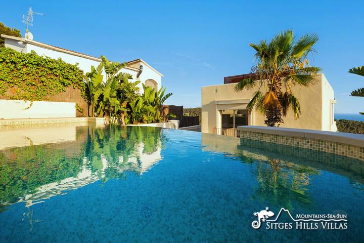 Villa pour 12 personnes, avec jardin ainsi que jacuzzi et terrasse - 1