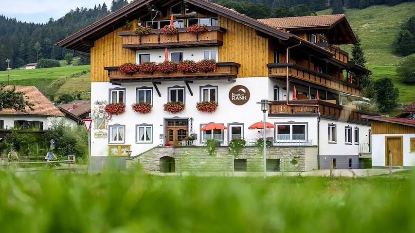 Ferienhaus für 4 Personen, mit Terrasse und Garten sowie Sauna